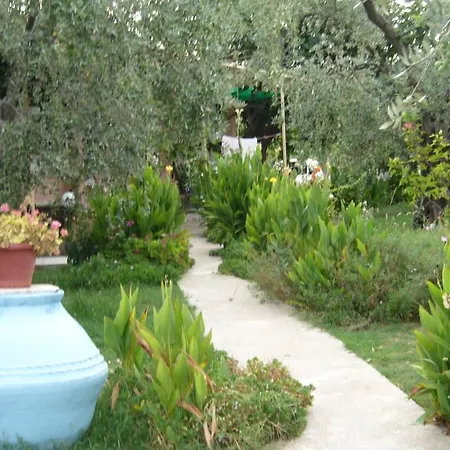 Voulalas Country house *